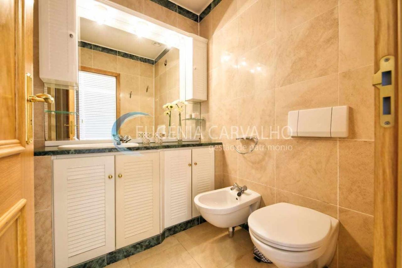 Appartamento Ria Charme Apartamento No Centro Da Cidade Aveiro Esterno foto